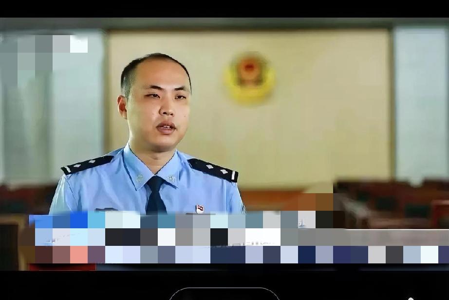 广州南站卫生间惊现涉黄小广告！无票男子频繁出没，真相浮出水面广州南站的男卫