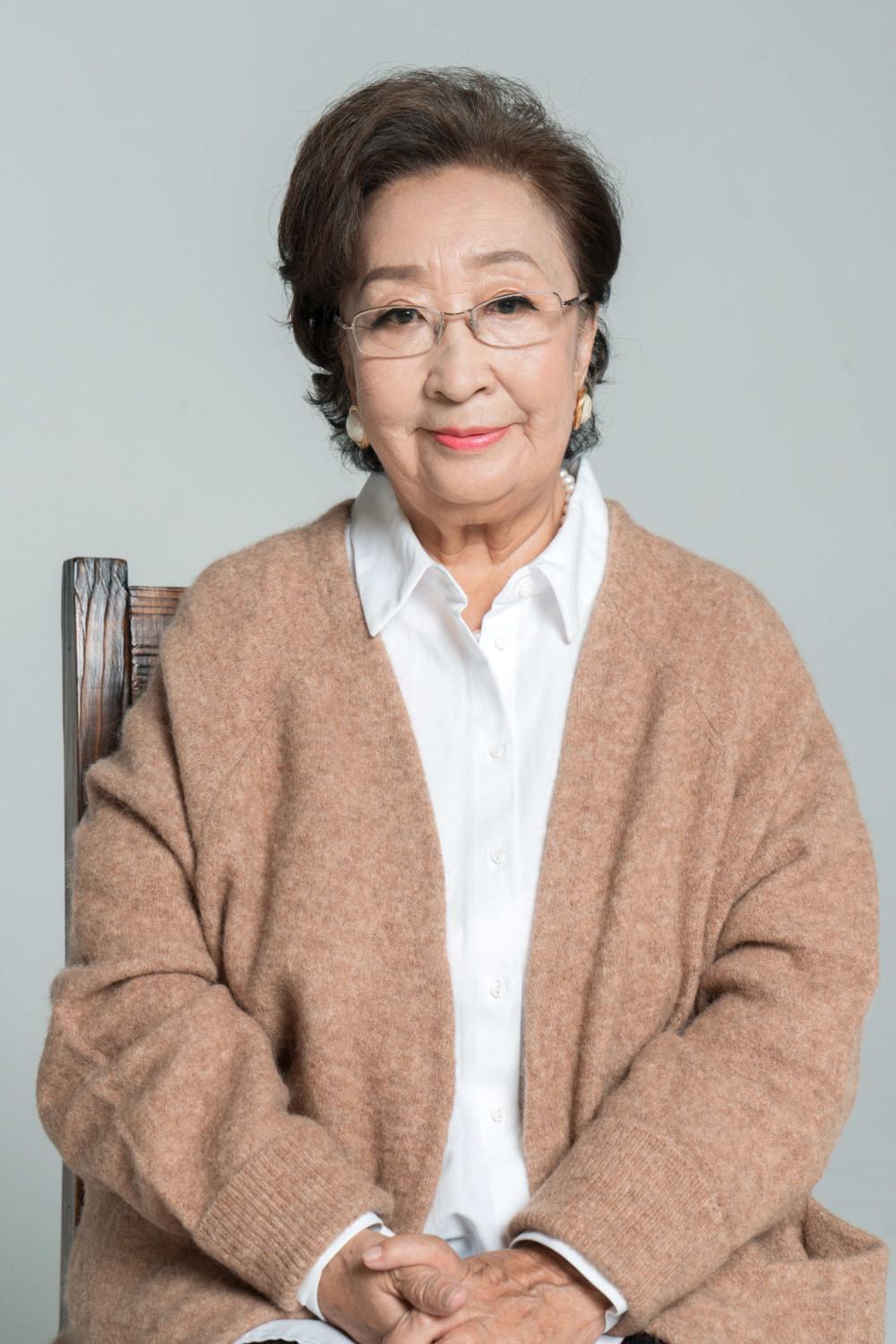 老艺术家彭玉去世了，她一生有两段婚姻。第一段是彭玉19岁时，嫁给同是哈尔滨