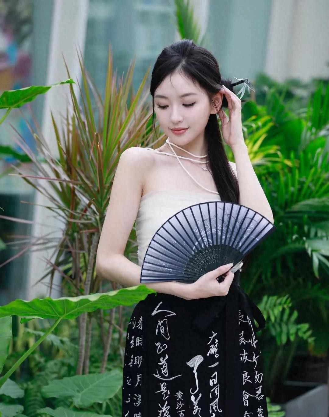 短剧发展越来越厉害了，所以短剧这个行业也是越来越多的人加入，美女帅哥确实挺多了，