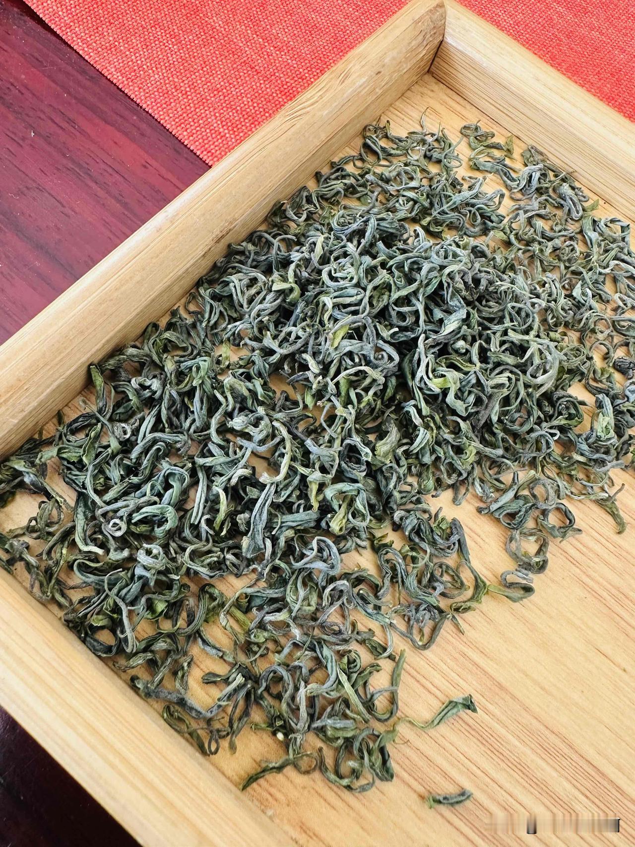 “请问我看到网上有卖你们那里崂山绿茶的了，挺便宜的说是开春茶有130两斤的，有1