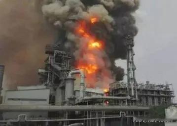 新的一年这才刚刚开始，2026年1月18日15时许包头钢铁公司板材厂发生巨大爆炸