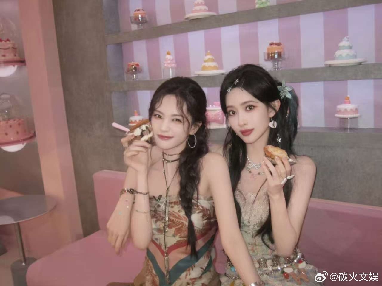 孟子义唱跳这一块孟子义发与李一桐合照孟子义唱跳这一块，也是闯进来了，[