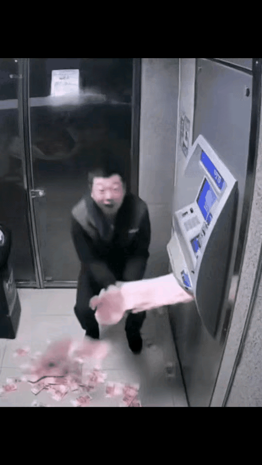 不敢睁开眼希望是我的幻觉[无奈吐舌]