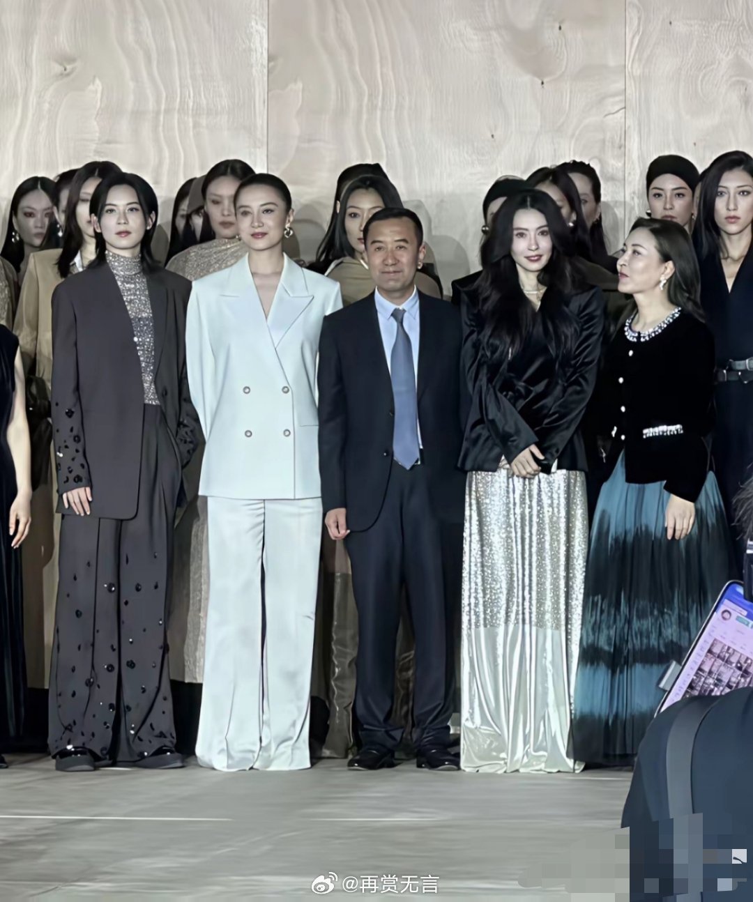 终于明白星爷为什么选张柏芝了。这颜值，放在全球审美里也是顶级。