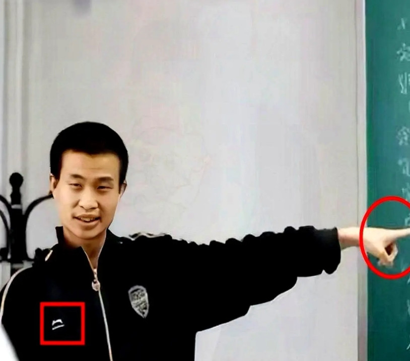 北大丁教授点明，韦东奕完全正常，和常人就一个区别——数学太牛。最近听说有家长