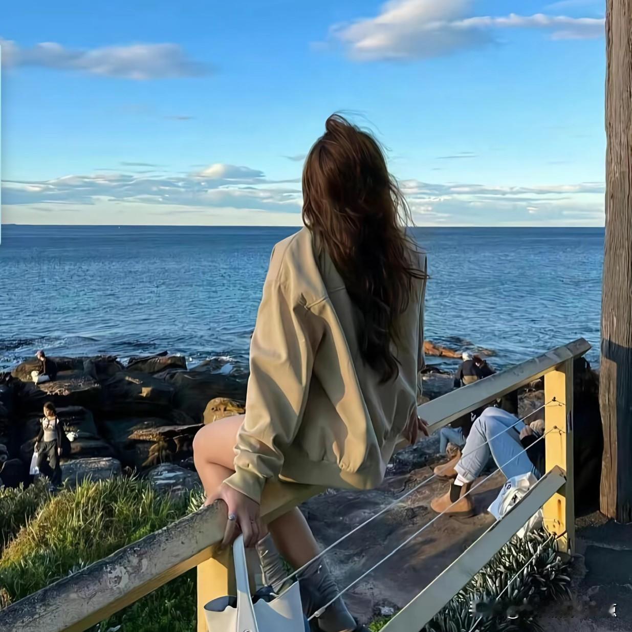 一个男人为什么不主动联系你不是他多忙，也不是他多累，更不是他不看手机原因