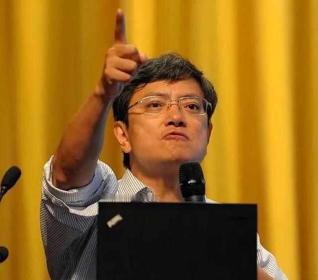 郑强：大学究竟为谁而设？网友追问：工厂又为谁而开？郑强的灵魂之问，道破教育的本