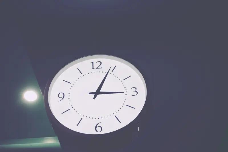 22点和23点睡觉，差距到底有多大？晚上11点，有的人已经进入梦乡，有的人则在