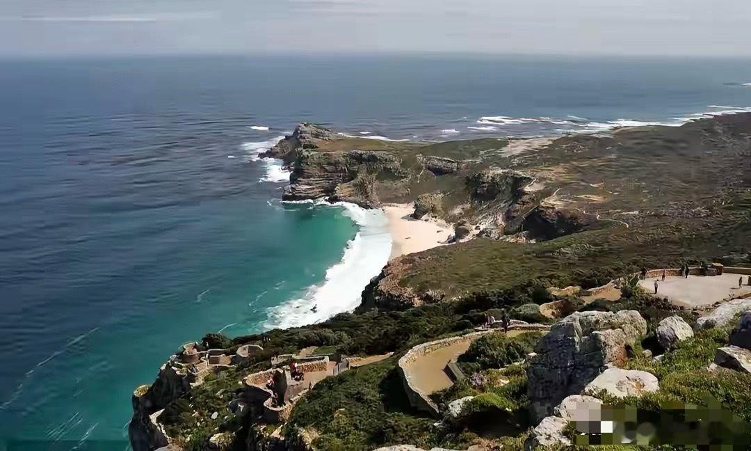 洪森是不是有点糊涂了，在这个档口，他说要公布园区股东。这不是此地无银三百两嘛，这