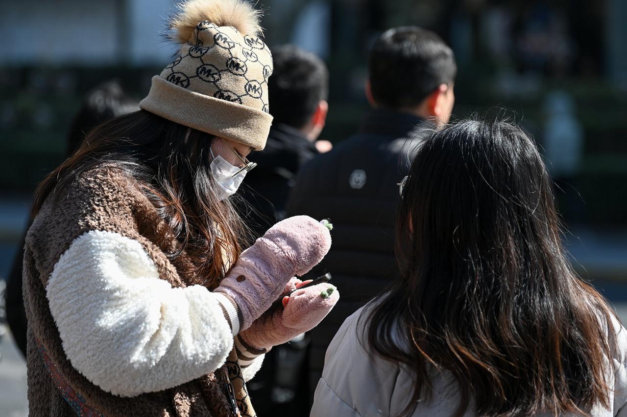 天气寒冷，老人别穿太多！医生提醒：冬季穿太厚，心脏血管扛不住 老人家冬天一冷