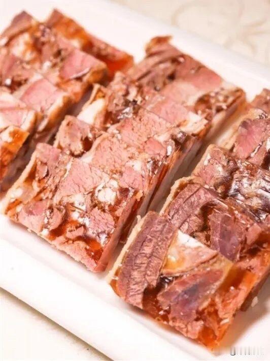 苏州人为什么爱吃羊肉在秋冬季节的苏州，羊肉店有着兰州拉面和沙县小吃一样的