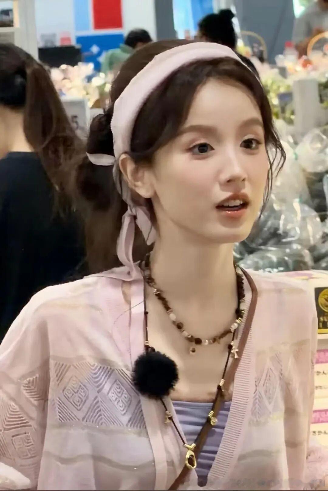 大S  近期《中餐厅》中的张雅琪引发了很大的争议！ 她这个人堪称职场上...