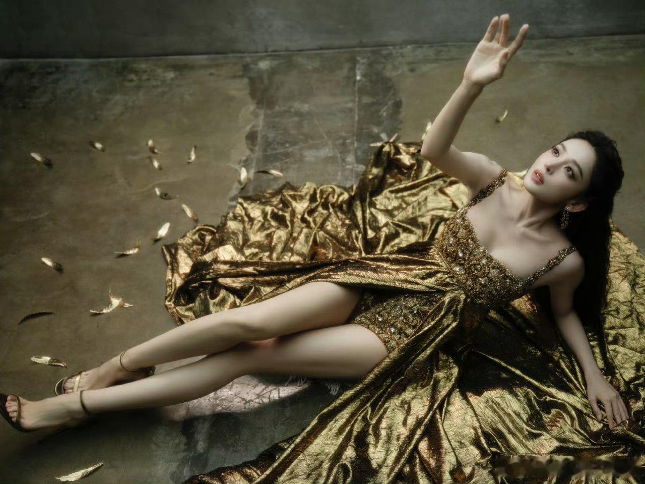 娜扎人间维纳斯娜扎下车美到我词穷了，内娱顶级美女，下辈子就要这样的脸