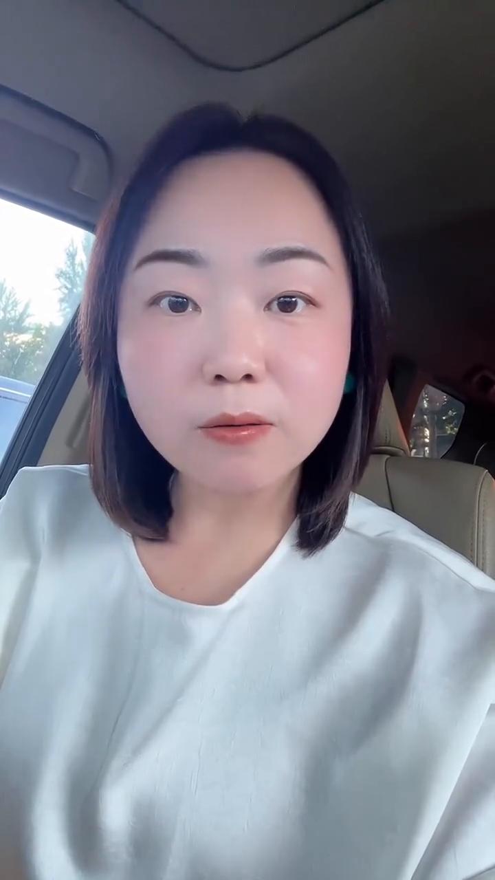 千万不要和老师走太近。菲姐说事。重要提醒：千万不要和孩子的任课老师、班主任走