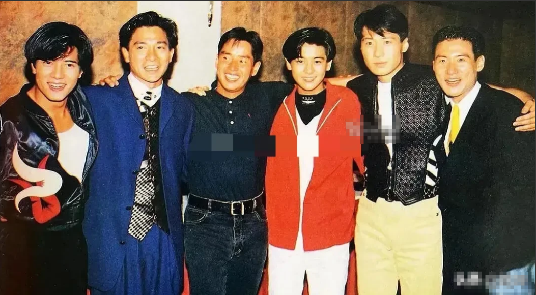 林志颖年轻时与四大天王的合照，以前的娱乐圈，这张合照也都是钻石级别的合影了，很难