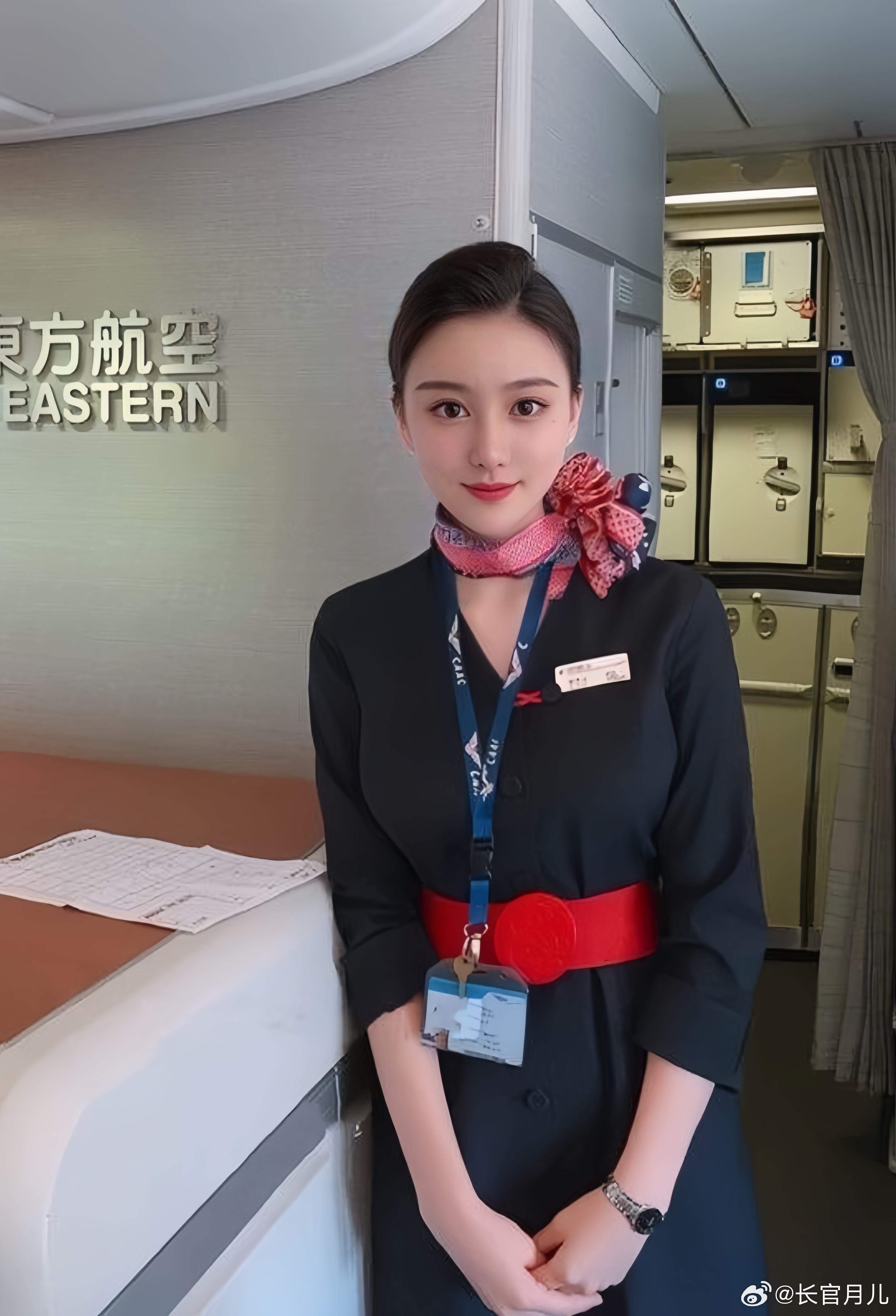 东航空姐就是美。