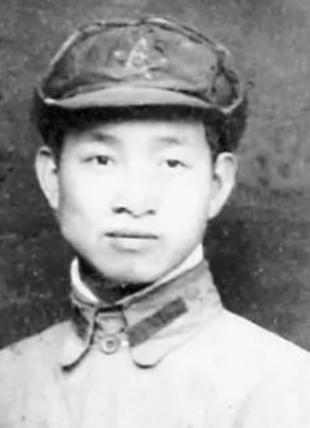 1942年，彭德怀的贴身警卫“小王”自杀，他的未婚妻却表示，是因为没脸见人才自杀