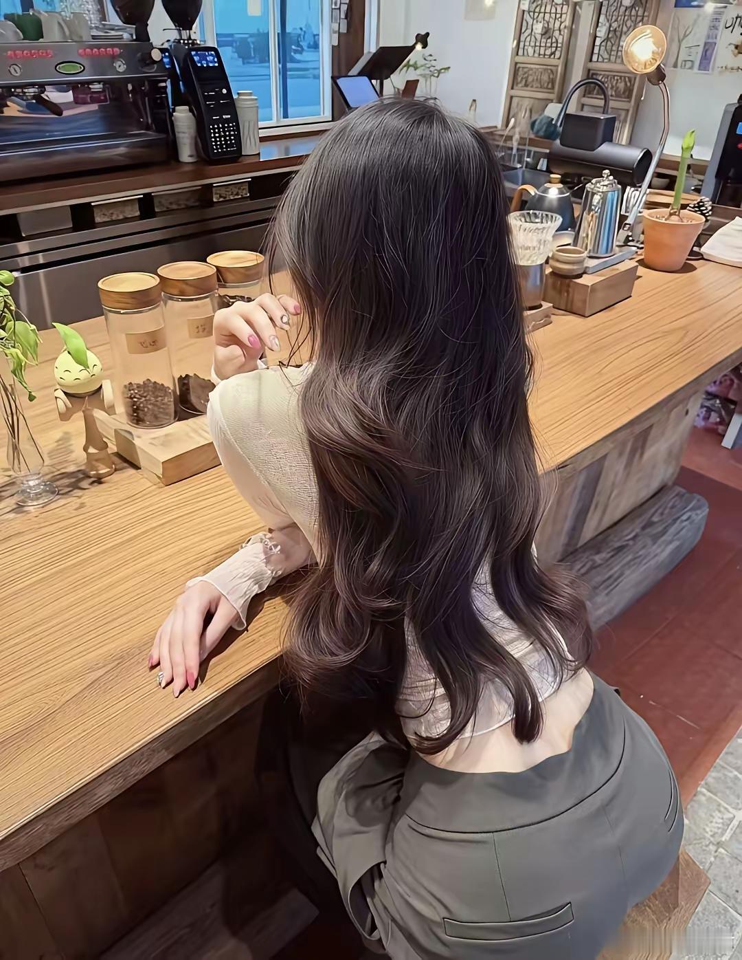 女人出轨7个简易征兆，你了解吗？1. 到家马上洗澡，怕身上带外人气息2. 突然对