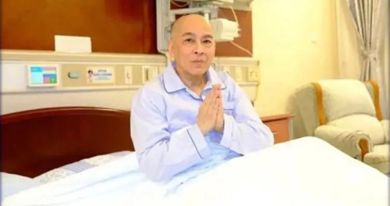 最近不少人都在嘀咕一个事：柬埔寨国王西哈莫尼，放着本国的医院不用，非要大老远