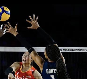 中国女排3-0击败多米尼加队，获得小组头名晋级世锦赛16强。本场比赛技术统计如下