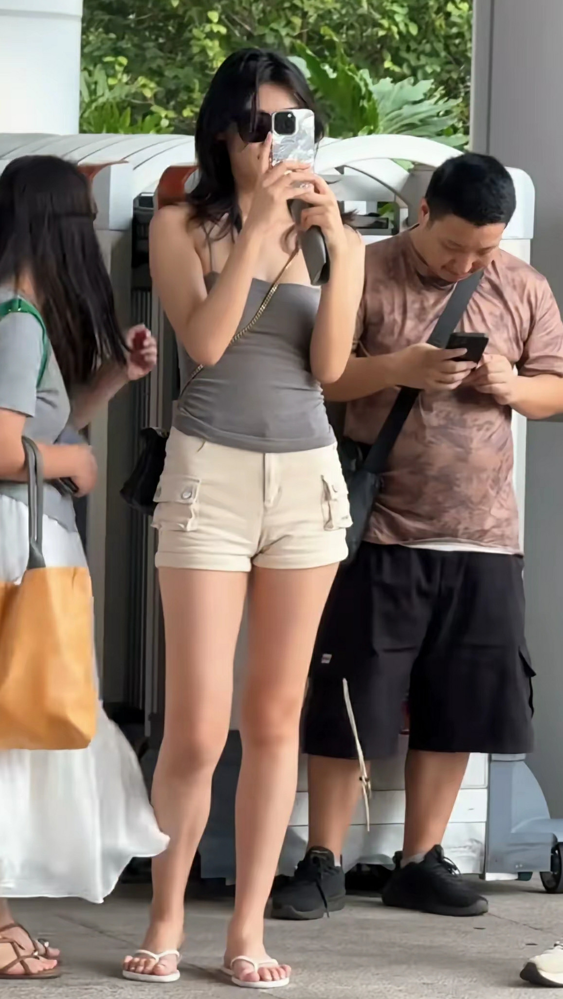 这身高已经超过大多数女性了吧[抠鼻]