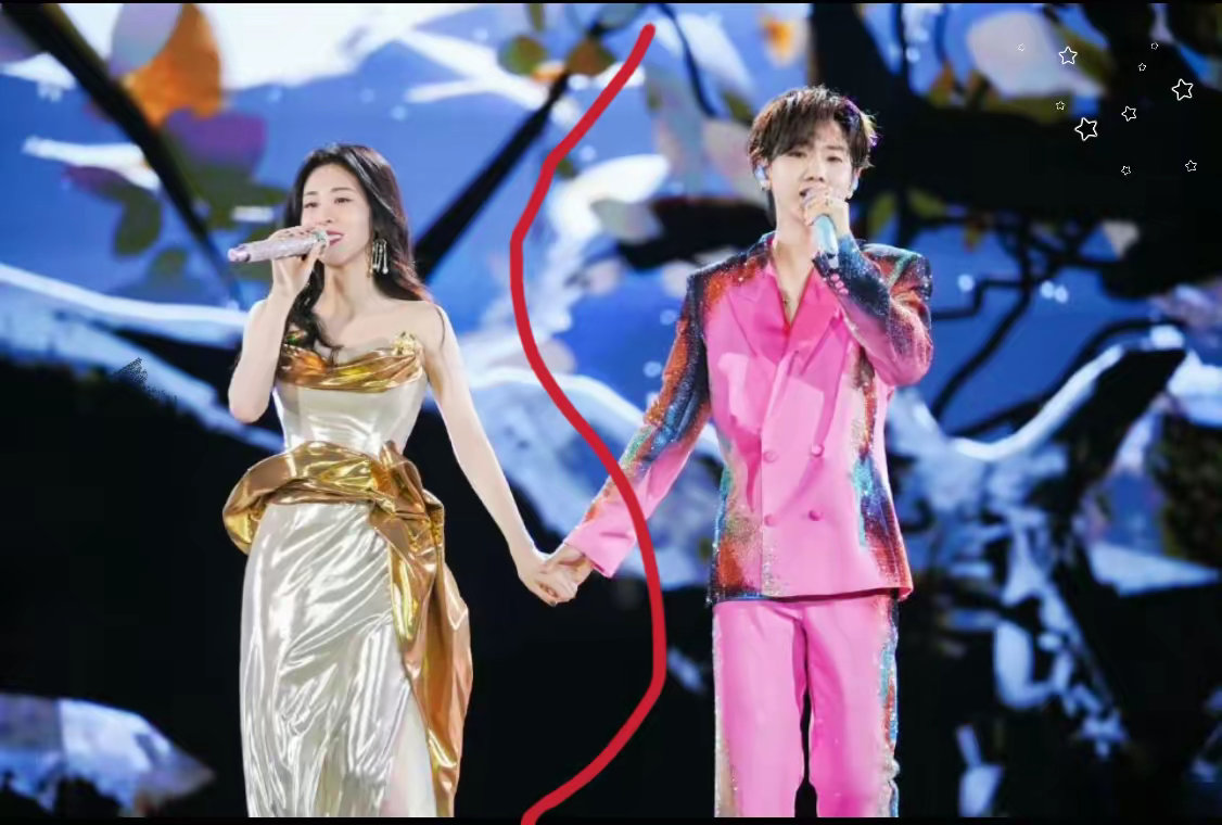 张碧晨说自己先发歌算原唱，汪苏泷拿着词曲版权还松口说双原唱，结果旺仔小乔一句话点