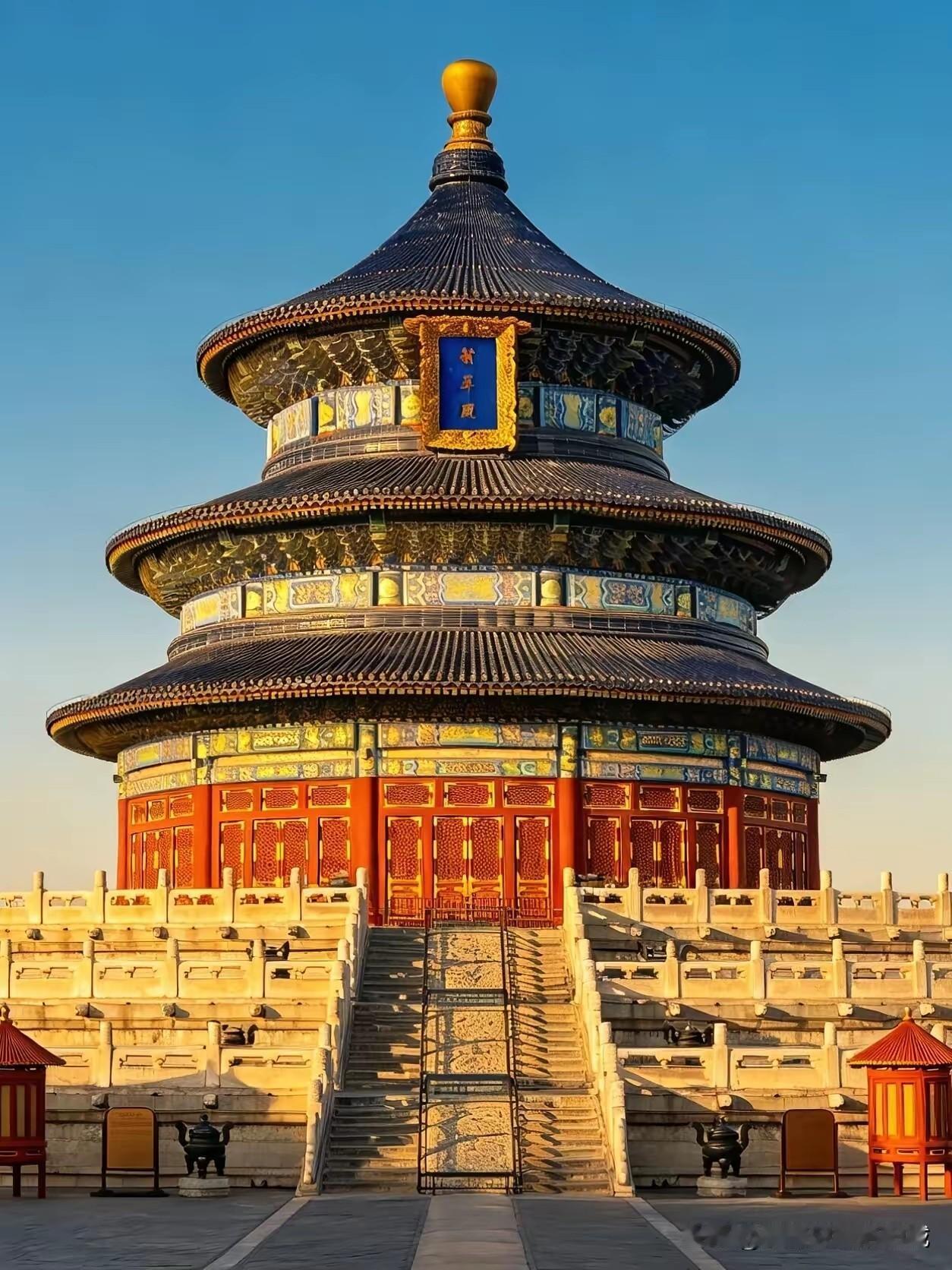 在洛阳也有一座颇似北京明清天坛祈年殿的建筑，它就是唐神都女皇武则天所建的天堂，不