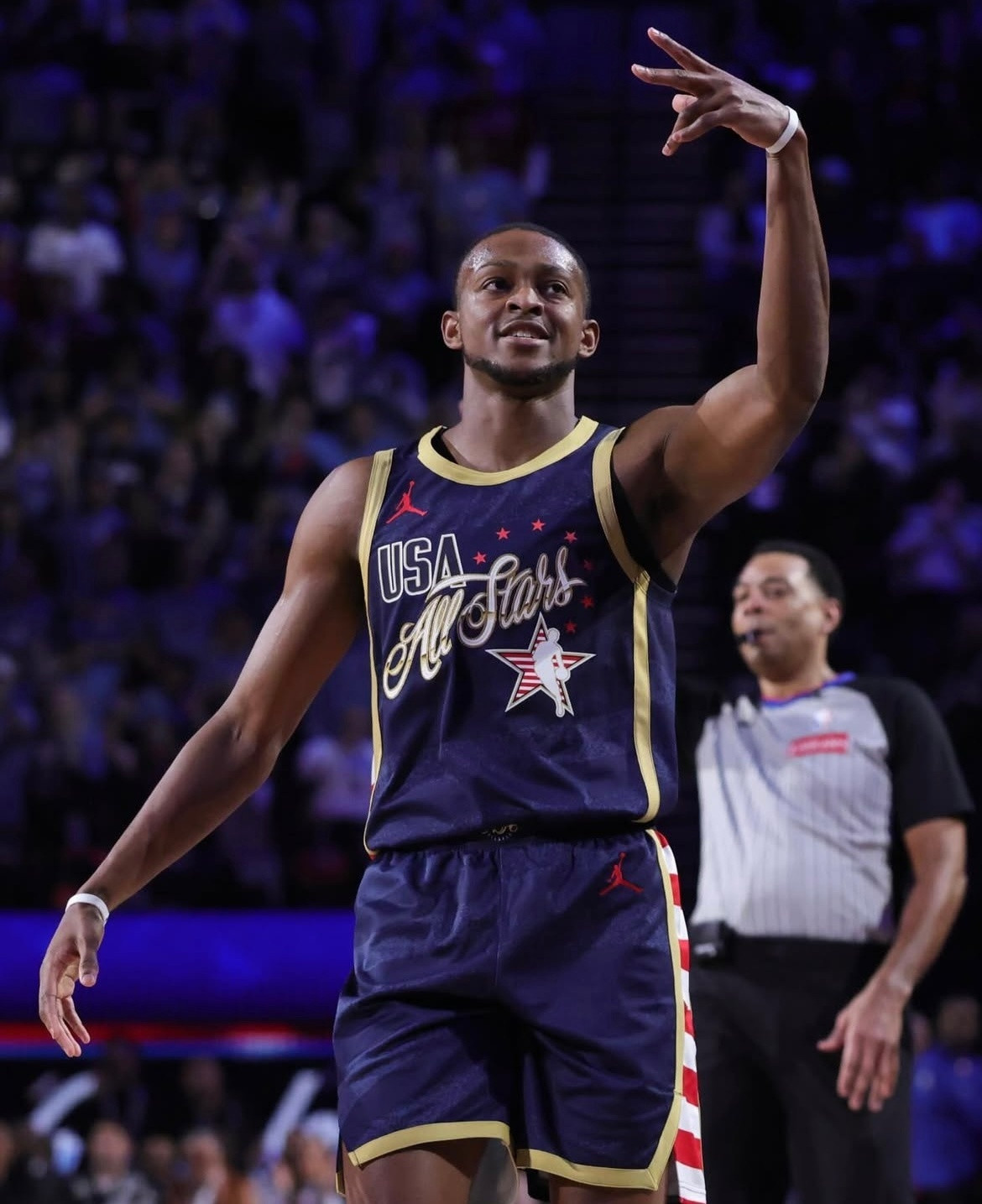 达龙-福克斯谈到了马刺球员们在全明星的表现:“我们拿了好多第二名，如果世界队赢了