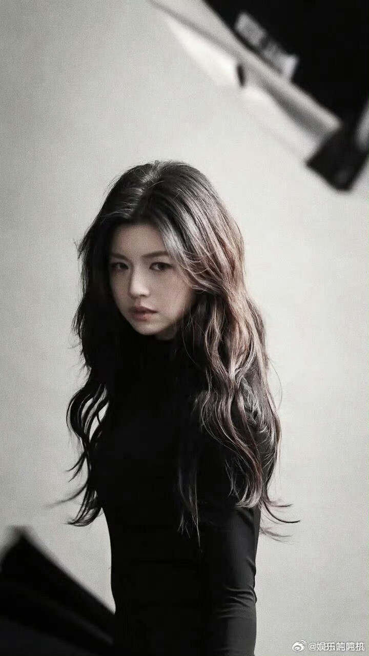 恶女才是陈妍希的舒适区从国民初恋到暗黑恶女，这个转型跨度很大。但陈妍希的表现让