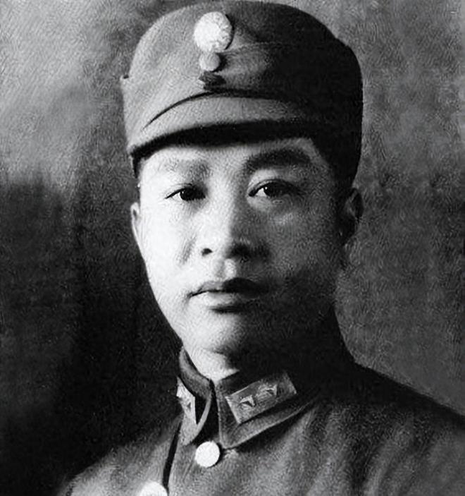 有人问，如果叶挺没有遇难，他会不会成为第一元帅？个人认为，不会，首先，他大概率