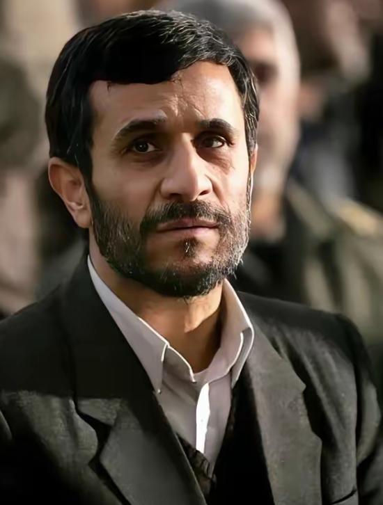 以前小看你了！伊朗今天突然宣布：3月3日，伊朗伊斯兰革命卫队宣布：当天一大早他