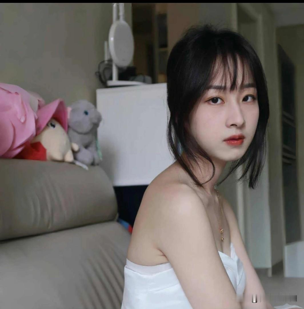 你有多久没去旅游了？用镜头记录生活的美美女的美丽体现在何处呢？在忙碌的生活里