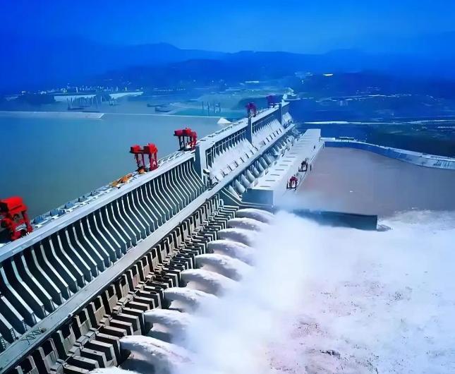 为什么美国不敢炸三峡大坝？不夸张地说，只要美国人还想活着，他们就不敢动三峡大坝。