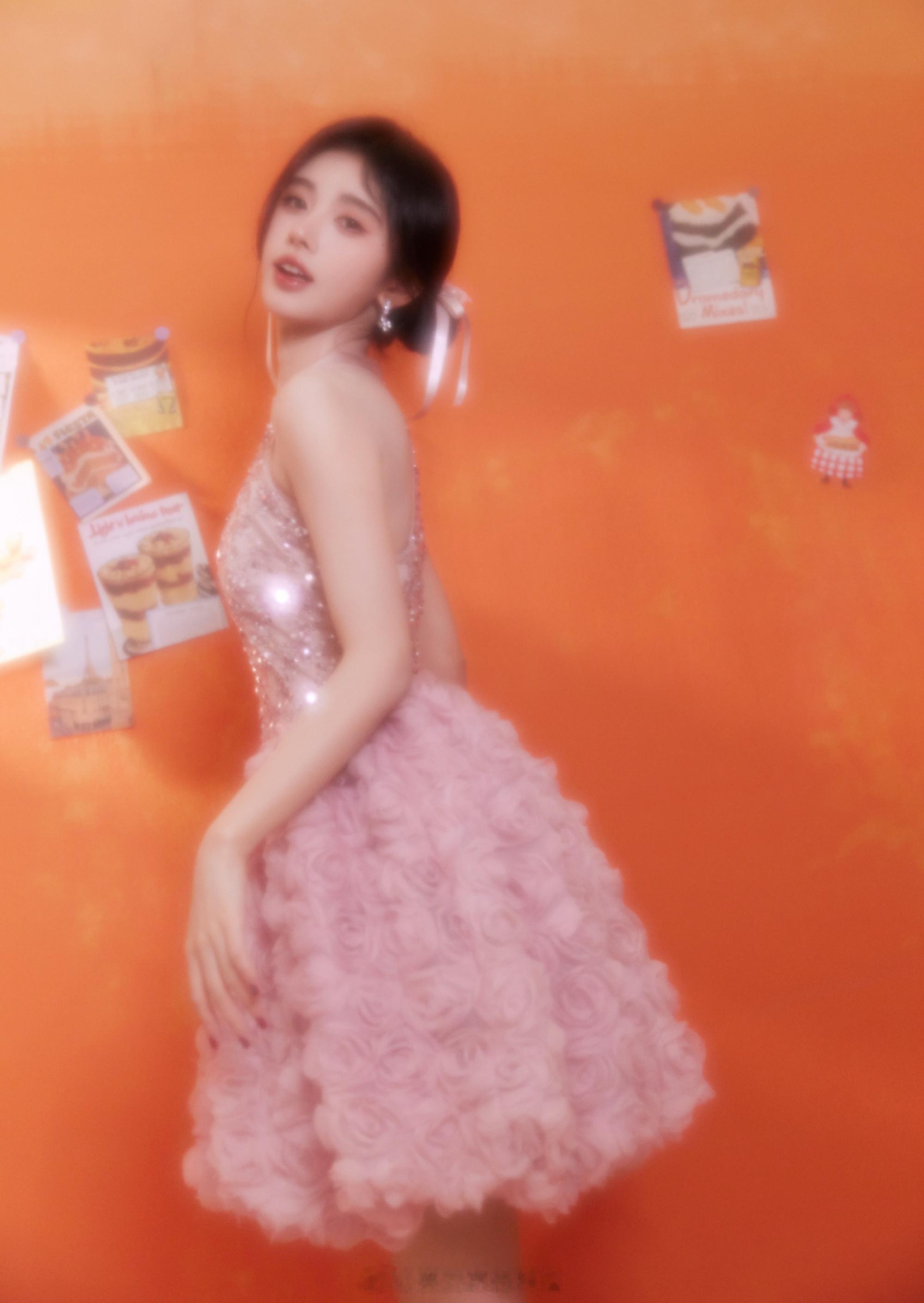 鞠婧祎甜色系朦胧感大片​​​