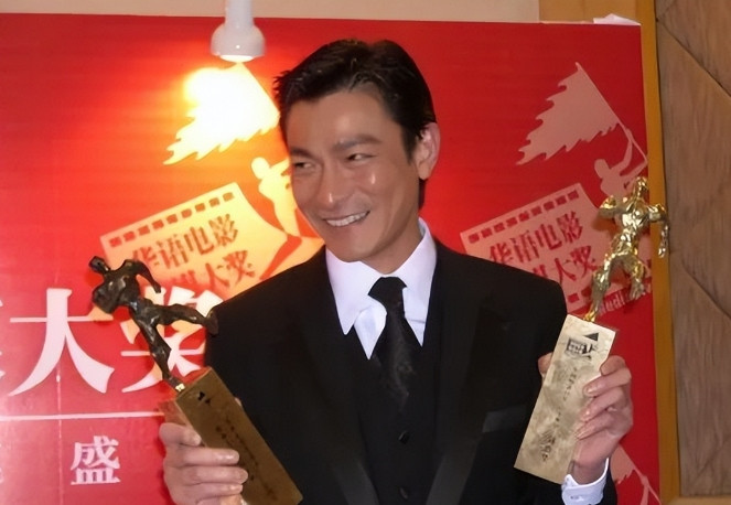 2003年，刘德华与张柏芝合作拍《大块头有大智慧》，片子拍到一半，刘德华大发雷霆