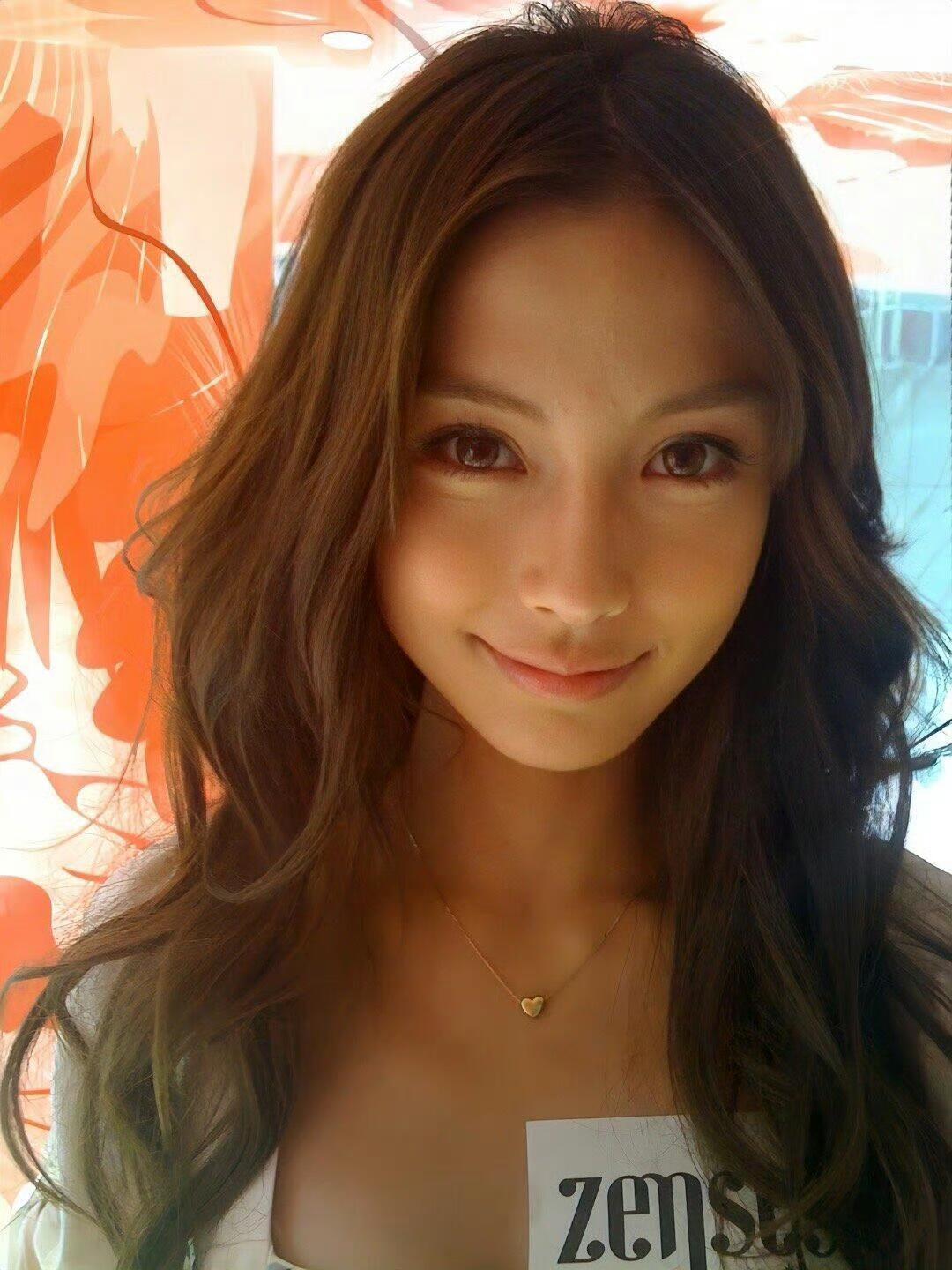 早期ab简直混血芭比野生建模脸天花板!混血感+精致感双重buff，内娱颜值0代餐