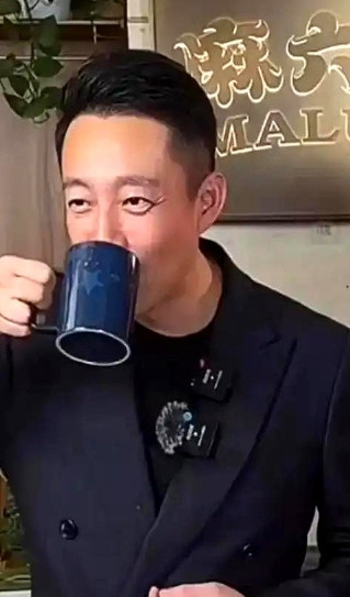 难怪小s突然搬回娘家去住，不是婆家有什么事，而是汪小菲他出手了！不知