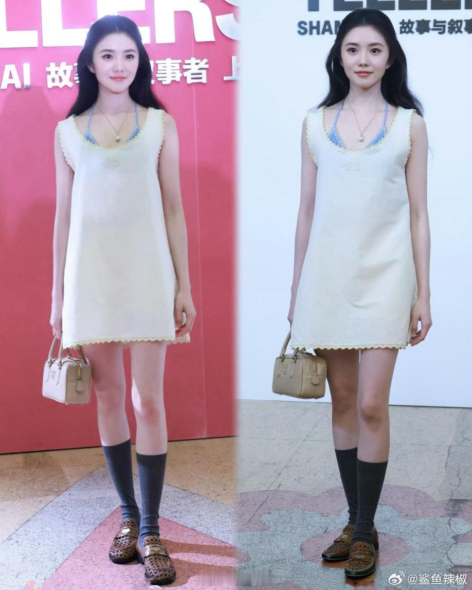 刘浩存miumiu活动一袭白裙软萌少女感美的