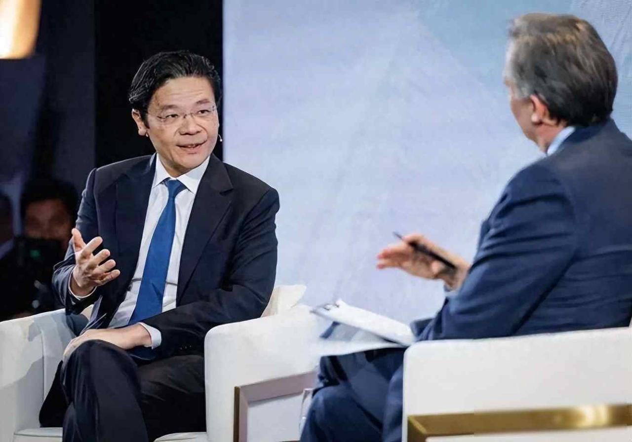 背叛历史，唱衰中国：新加坡为何第一个急眼？最近看到新闻，新加坡对中国的态度突然