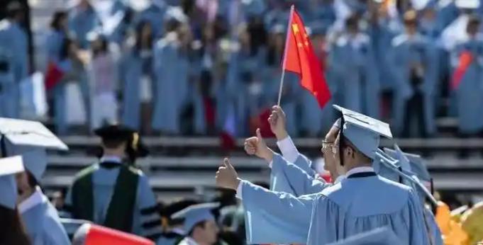 美国宣布开始遣返中国留学生，中国外交部紧急发话！最近，美国务卿鲁比奥在社交媒