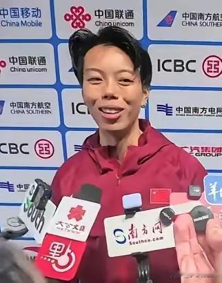 当28岁的刘景杨被问到为什么能打败吴燕妮时？她是这样回答的:“我也是一步一步