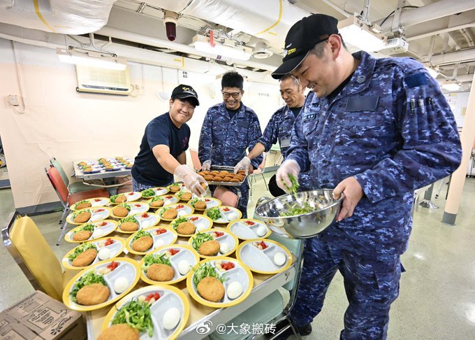 海上自卫队的这一锅咖喱就像….​​​