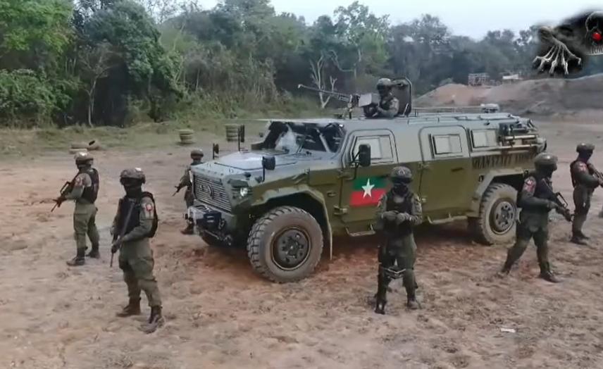 北掸邦军是清一色的国产装备！北掸邦军竟然有东风猛士装甲车！看到北掸邦军的