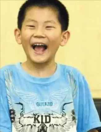 “国家的一大损失！”山东有一神童，短短的2天便念完小学，10岁那年参加高考，考出