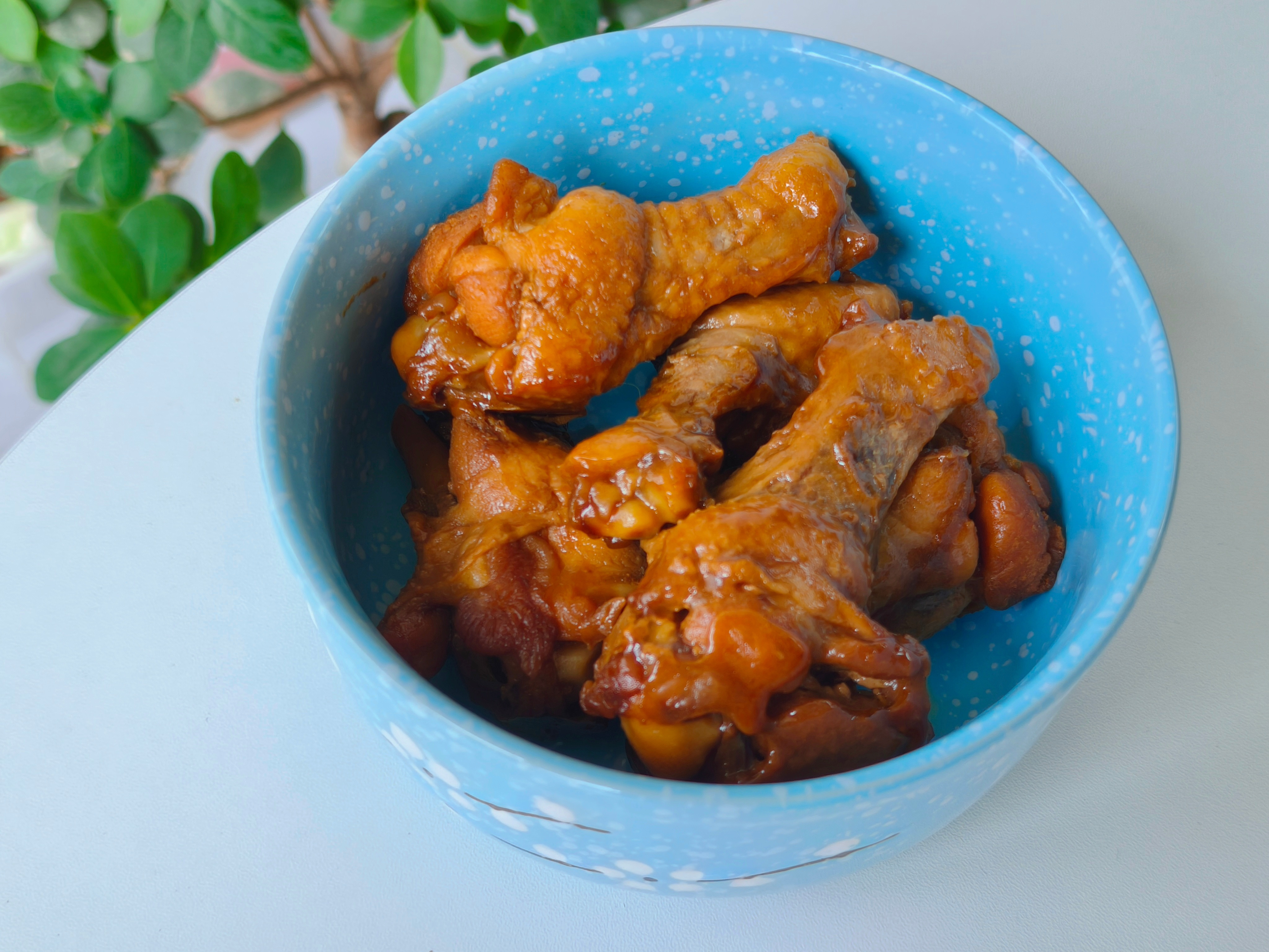 天太热不想出去，烧点鸡腿吃​​​