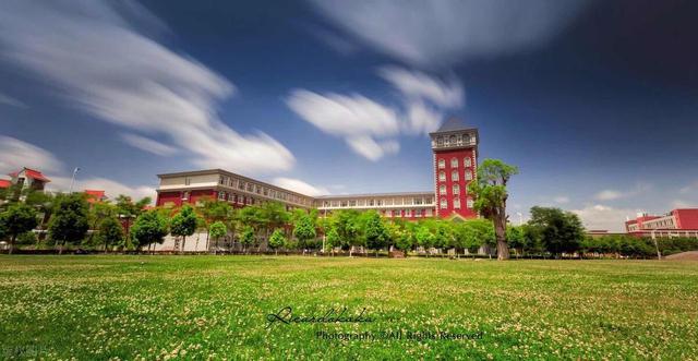 2025年值得报考的3所大学400多分就能上,毕业容易捧上“铁饭碗”