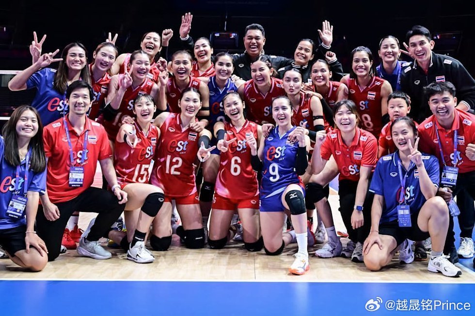 排球⚡️🇹🇭泰国女排公布2026年夏季集训大名单🏐二传：波蓬-纳塔