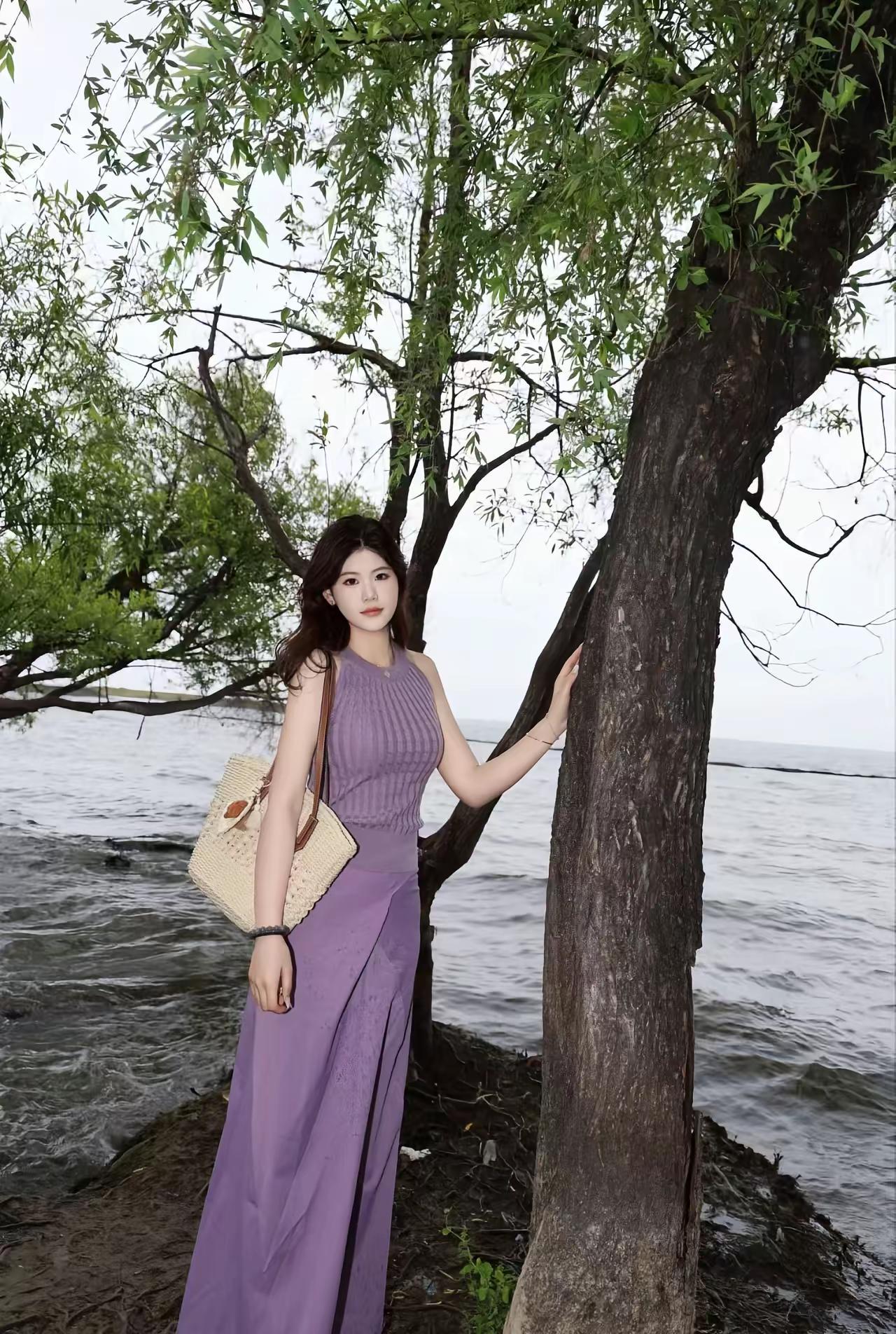 我们家美女20啦