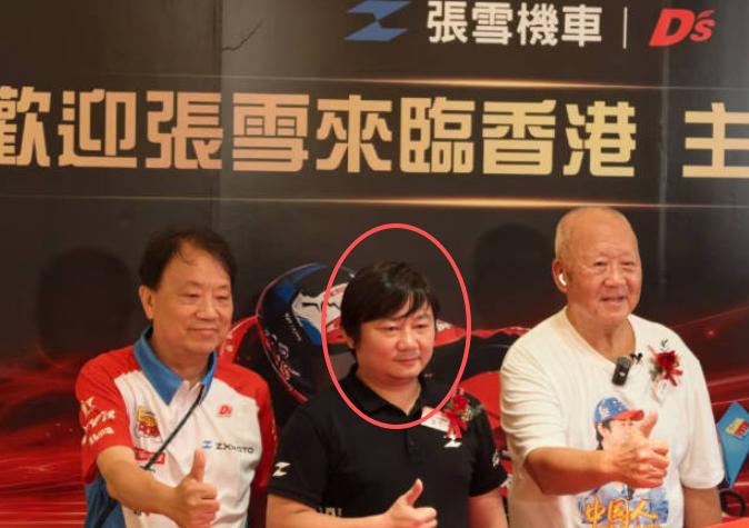 做国产机车的张雪去香港，原本打算就逛旺角、尖沙咀两家店探探市场，没人搭理就直接飞