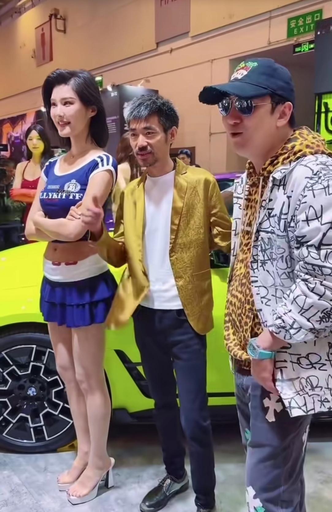认识这几个网红吗？一个是叫程儿吧，是个车模，一个是“阿四”，网友盛传上海和平饭店